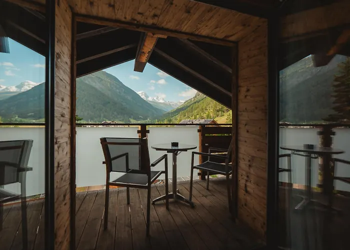 Matterhorn Inn - Wellness & Dining - At Zermatt Shuttle Station